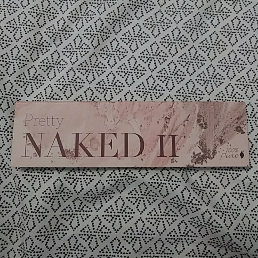 100% Pure Pretty Naked 2 Palette 🌻